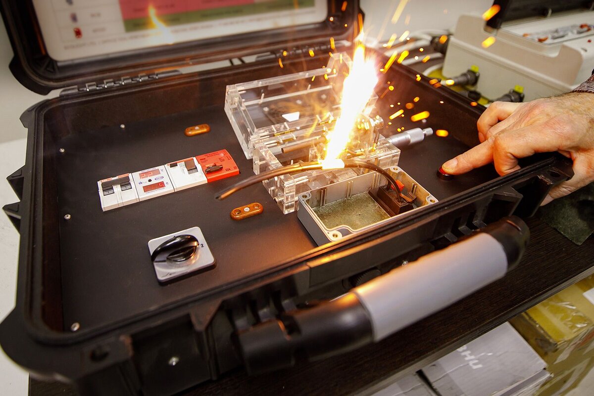 Демонстрационный чемодан