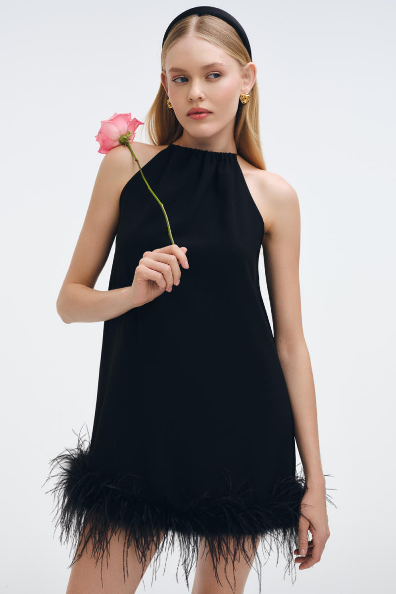    3D-цветы и перья: бренд «Снежная Королева» показал новую коллекцию (фото 1)