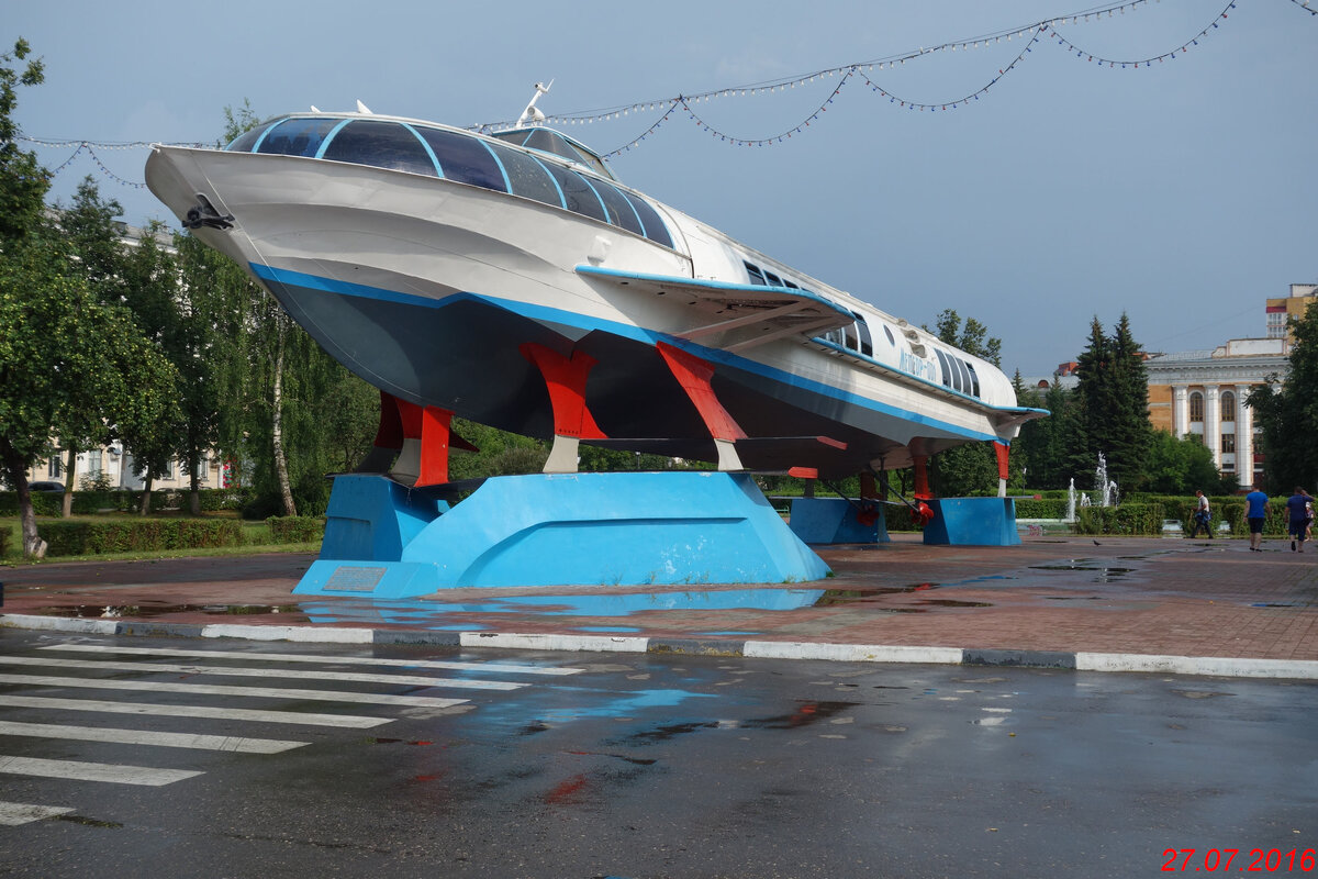 Нижегородские метеоры. Сормовский парк Метеор. Памятник Метеору в Сормово. Метеор Сормово Нижний. Памятник Метеору в Нижнем Новгороде.