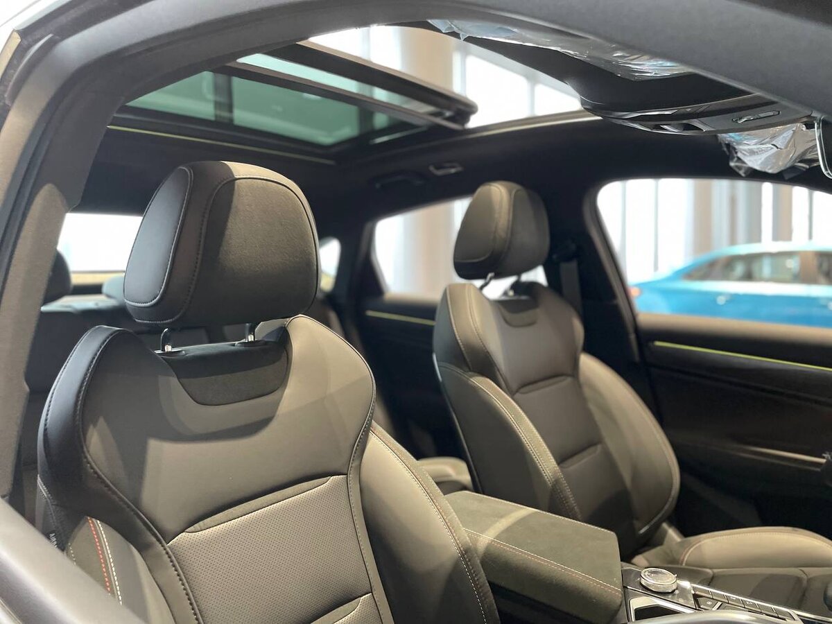 Модель: Geely Tugella Flagship sport Цвет: Ink Black (Чёрный металлик)
Адрес: Торговая улица, 22, Санкт-Петербург