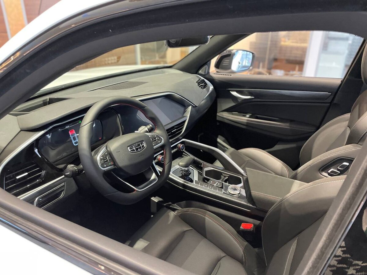 Модель: Geely Tugella Flagship sport Цвет: Ink Black (Чёрный металлик)
Адрес: Торговая улица, 22, Санкт-Петербург