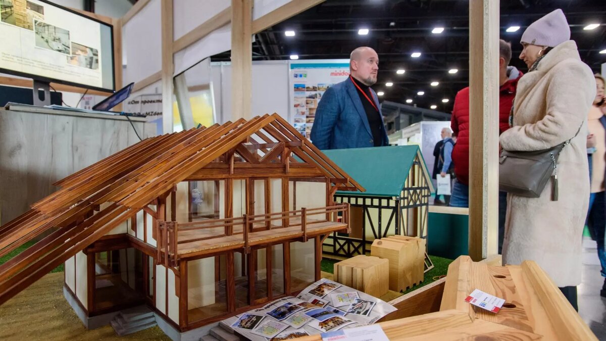     На фоне практически недоступной ипотеки в России в последние месяцы растет спрос на загородную недвижимость. В сравнении с прошлым годом он увеличился почти на 70%. Почему покупать дом для постоянного проживания за городом стало выгоднее?