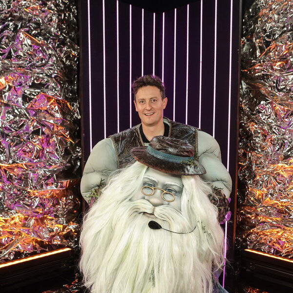     Станислав Ярушин и Артём Качер скрывались под масками Водяного и Акулы