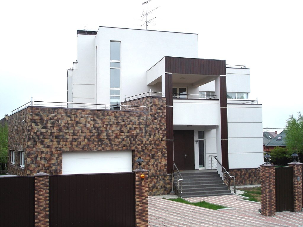 Сейчас самое время начать выбирать дом. Фото: Мир квартир