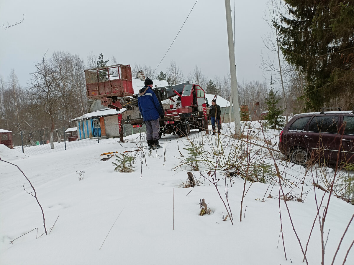 Кому беда, а Лёне зрелище
