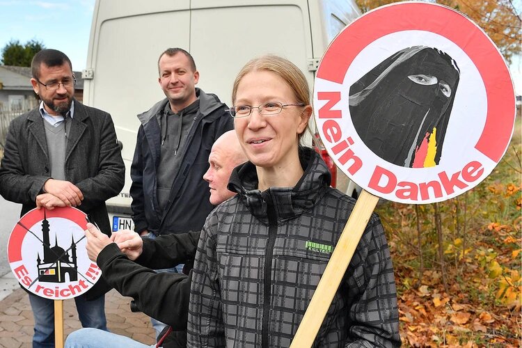 Na shromáždění odpůrců stavby nové mešity v německém Erfurtu