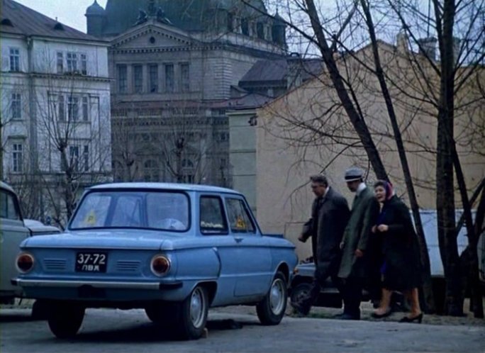 Кадр из советской комедии  «Старики-разбойники»