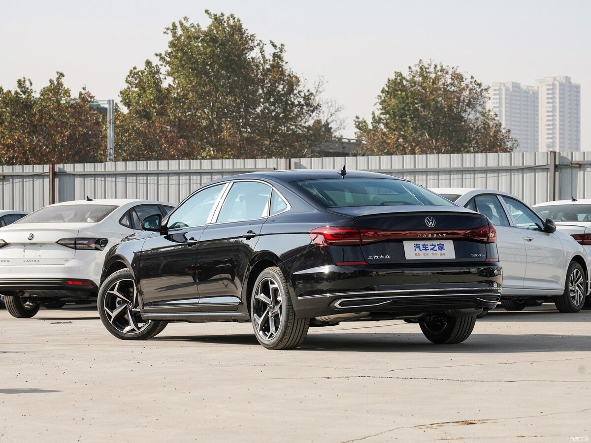 Представлен Volkswagen Passat 380TSI 2024 Outstanding Edition. 220 л.с.,  хорошее оснащение, три года бесплатного обслуживания и сниженная на 2,8  тыс. долларов цена | iXBT.com | Дзен