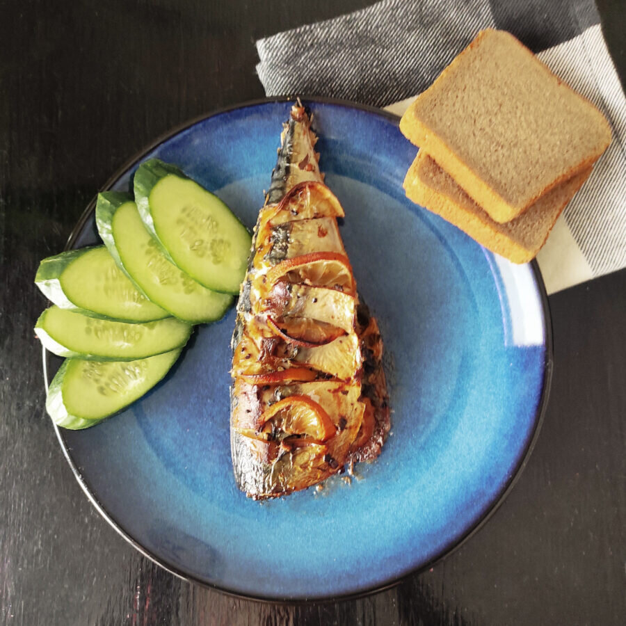    Запеченная скумбрия    
Источник: Мария Моднова для Креаликум