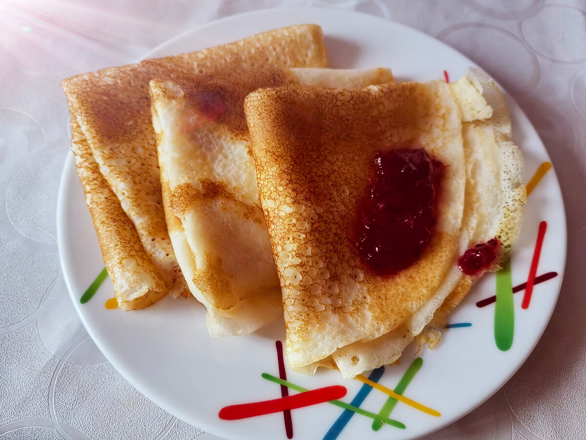 Встречаем Масленицу! Вкусные блины с вареньем и икрой | Просто Зина | Дзен