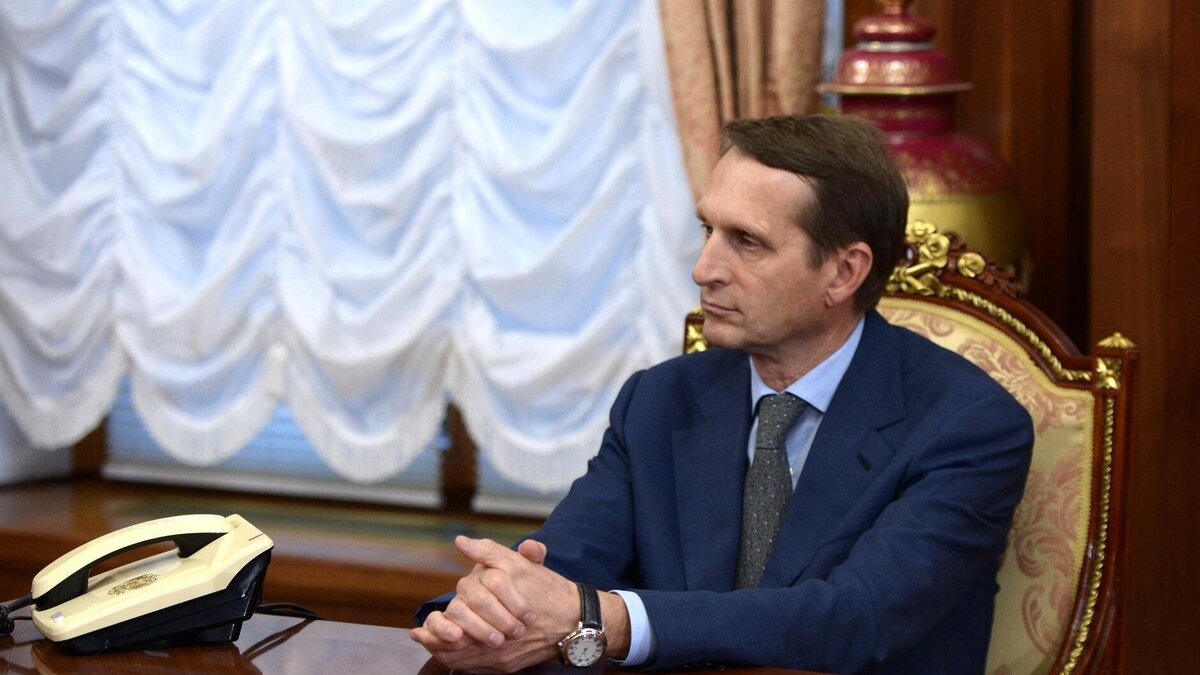     Российская разведка обвинила американского президента Джо Байдена в попытке вмешаться в электоральный процесс.