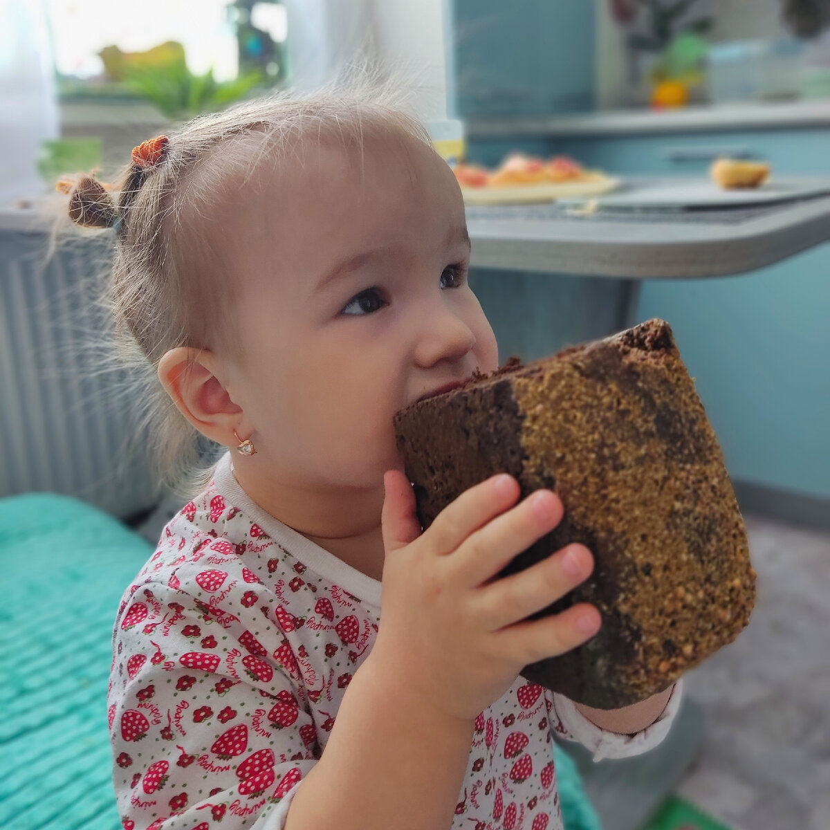 Кусает не только хлеб