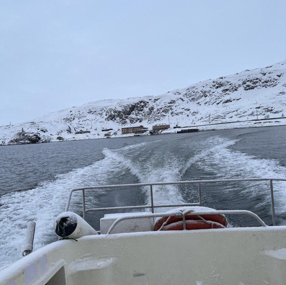 Катер в Баренцевом море