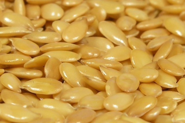    Чем полезно льняное семя и как его употреблять?