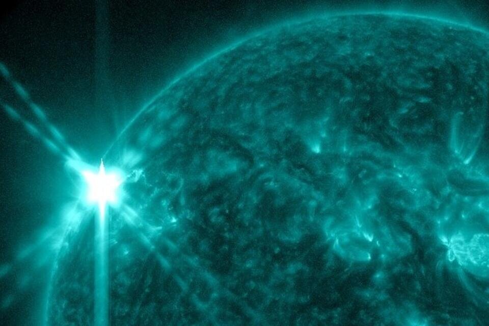 Снимок сделан телескопом AIA на спутнике SDO (НАСА) - Лаборатория солнечной астрономии 