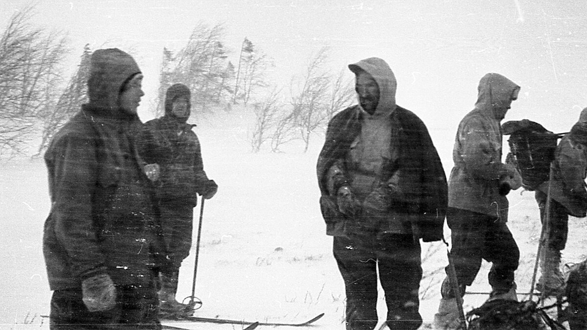 Семён Золотарев и Игорь Дятлова. Зимний поход по Северному Уралу.