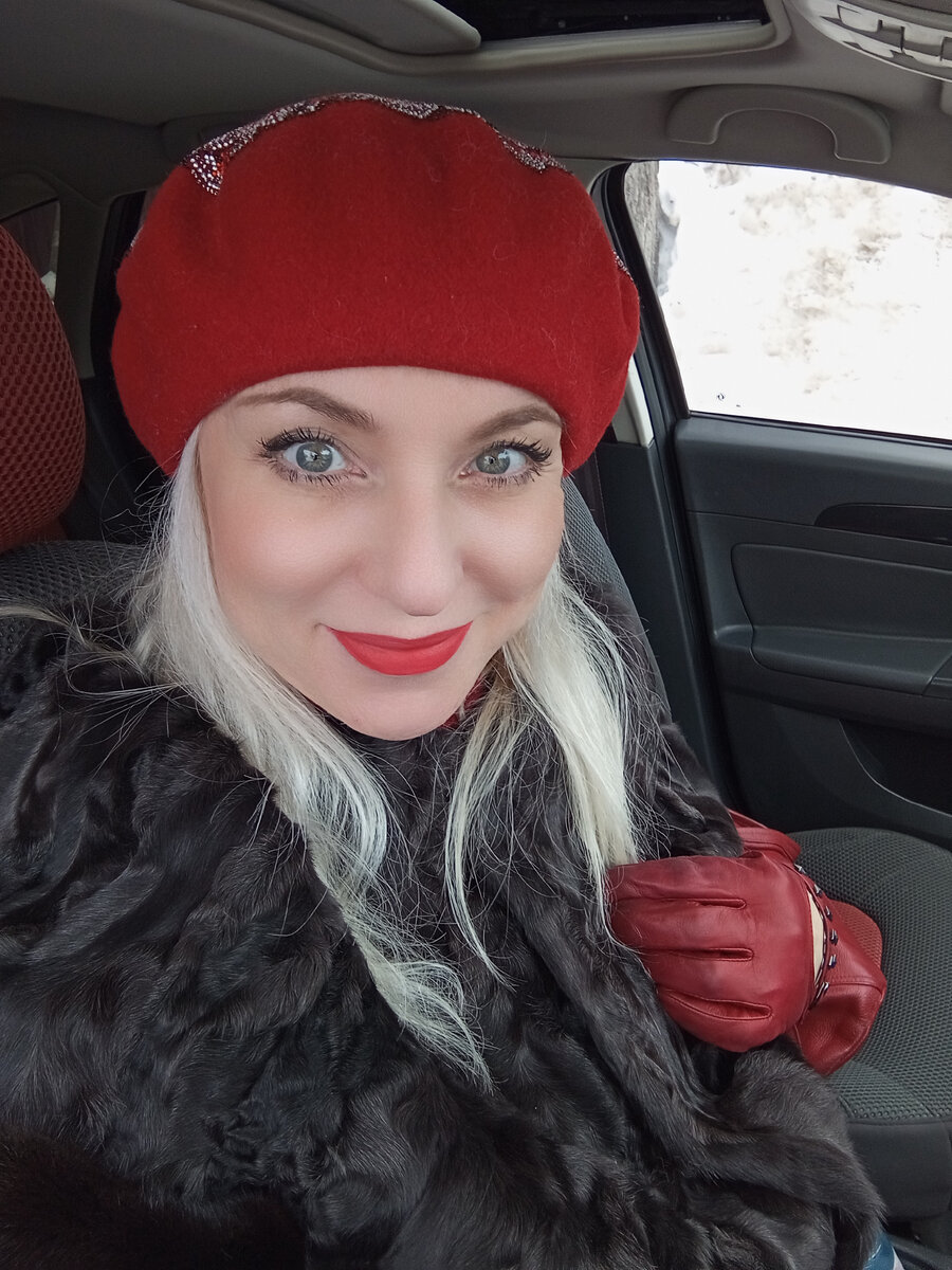 Ну как водится по дороге в суд)