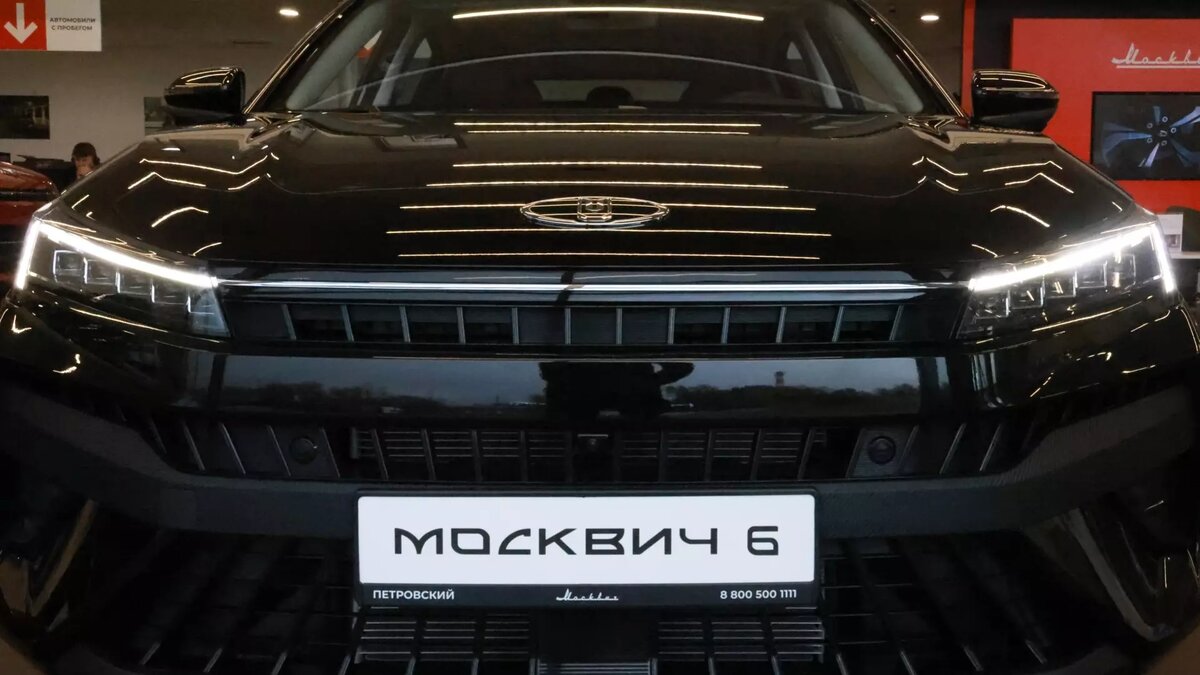     «Москвич-3» и «Москвич-6» можно теперь купить на полмиллиона дешевле. Не прошло и полугода, как изделие Московского автозавода уравняли в цене с оригиналом — китайскими JAC. Поможет ли это продажам, разбирались «НИ».