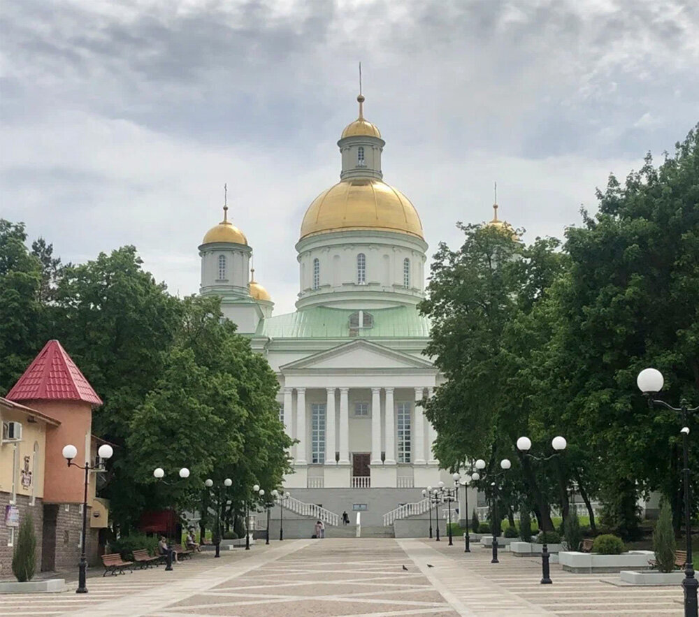 В первой трети XX века собор 1800 года взорвали. Новое здание строили более 10 лет, открыли и освятили его летом 2022 года. Фото: Татьяна С. / Яндекс Карты