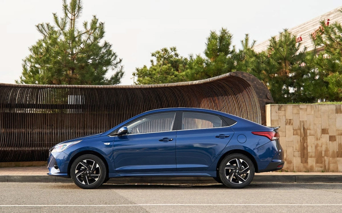 AGR Automotive Group📷Solaris HS