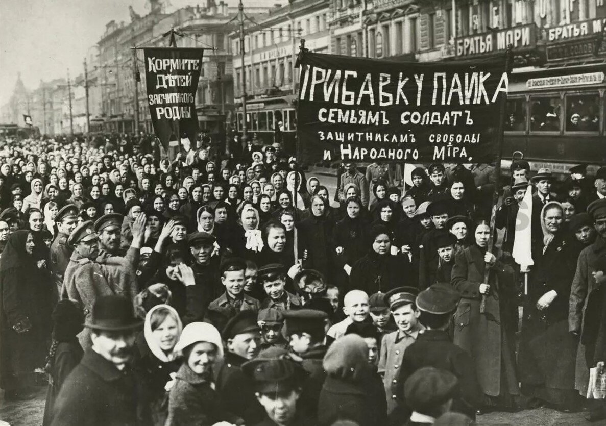 Фото их открытых источников