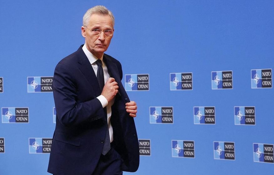    Испугался Россию? Столтенберг призвал Макрона согласовывать с НАТО свои заявления