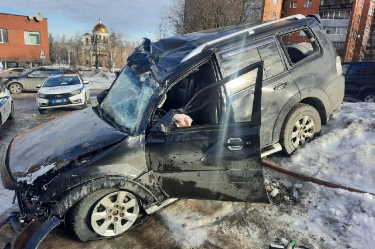    В Петрозаводске водитель Mitsubishi пострадал в ДТП с четырьмя машинами