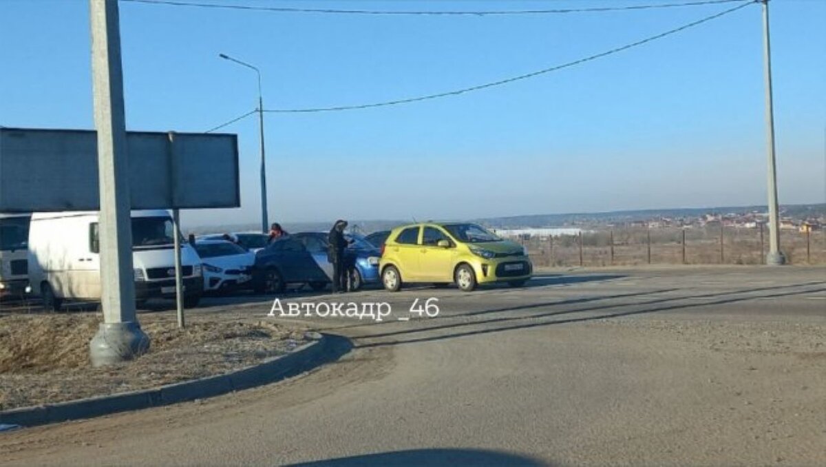    12 марта началось в Курске с массового ДТП около кафе "Белый аист"