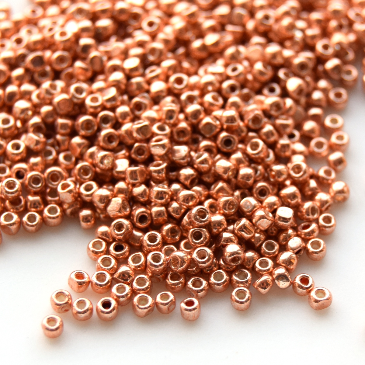 Фото с сайта https://www.vladbeads.ru/