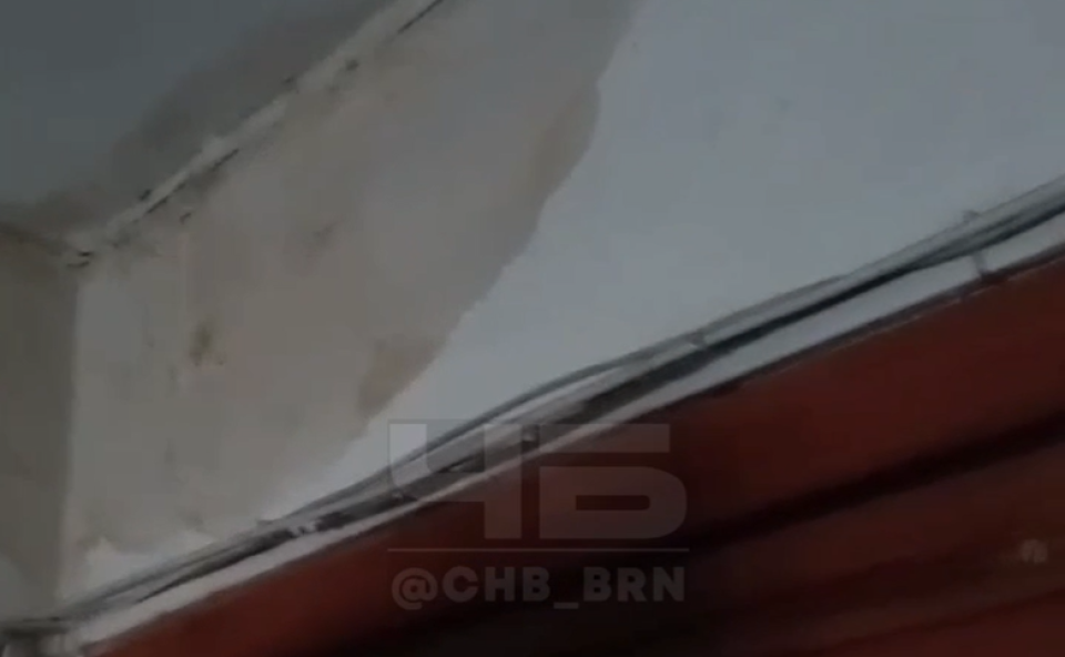    Потоп в барнаульском доме. Источник: Telegram-канал "Черное и Белое Барнаул"