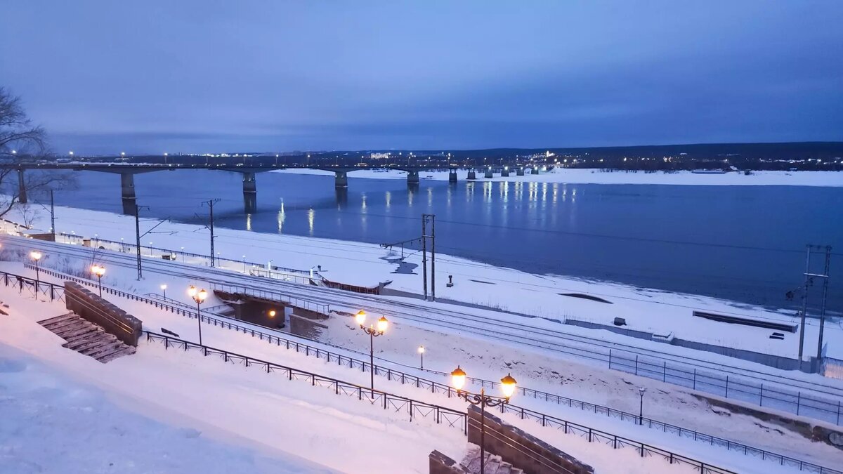     Пермяков призывают быть осторожнее на дорогах.