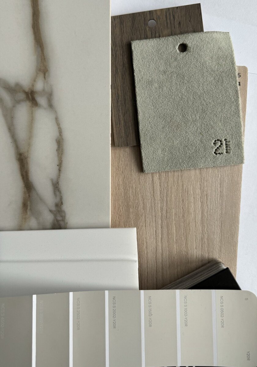 Подборка материалов будущего проекта. Фото собственность автора.