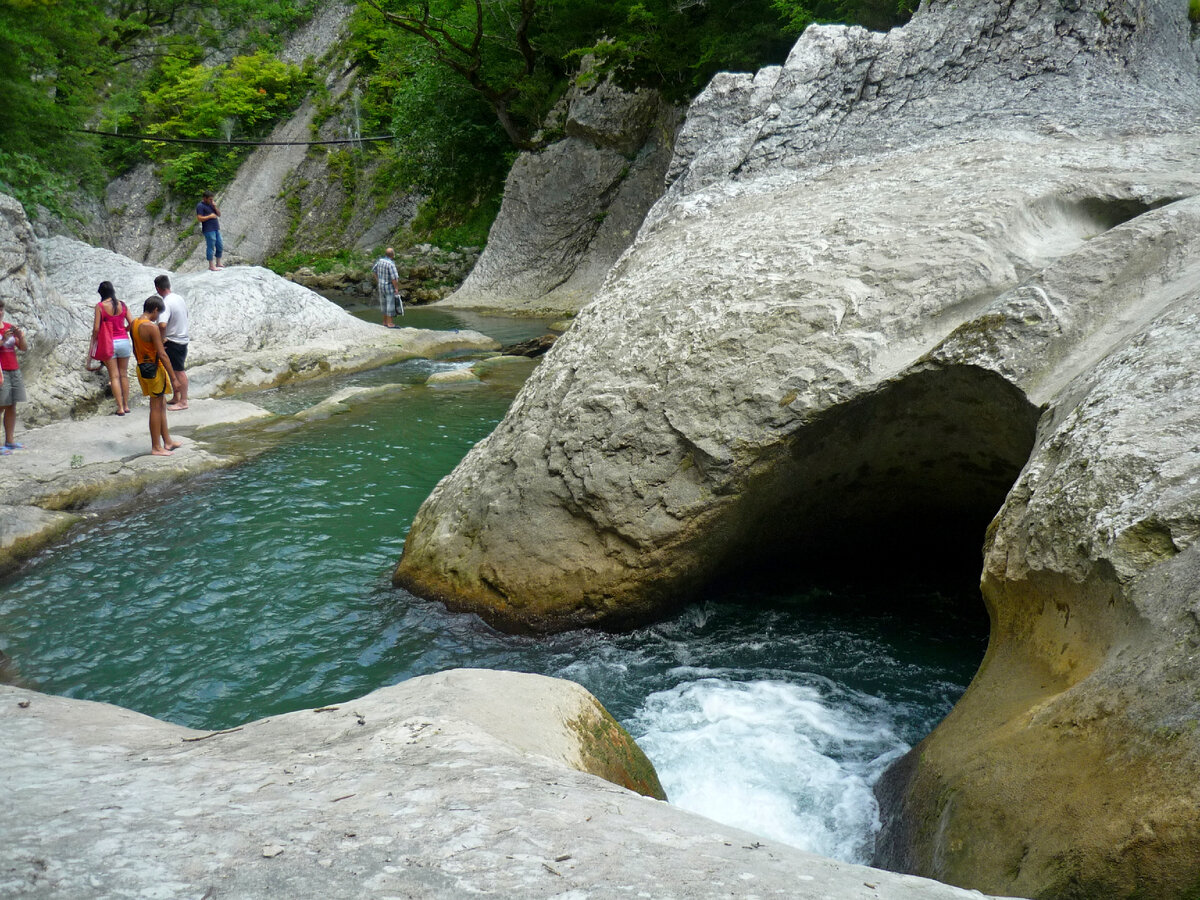 Экскурсия в Кодорское ущелье: Шакуранский водопад, Мерхеульские ванны и  пикник на реке Джампал. | Не жалея ног. | Дзен