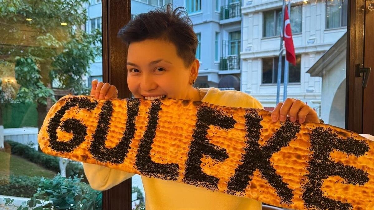    Гульмира Избасханова:instagram.com/gulmira_izbaskhanova