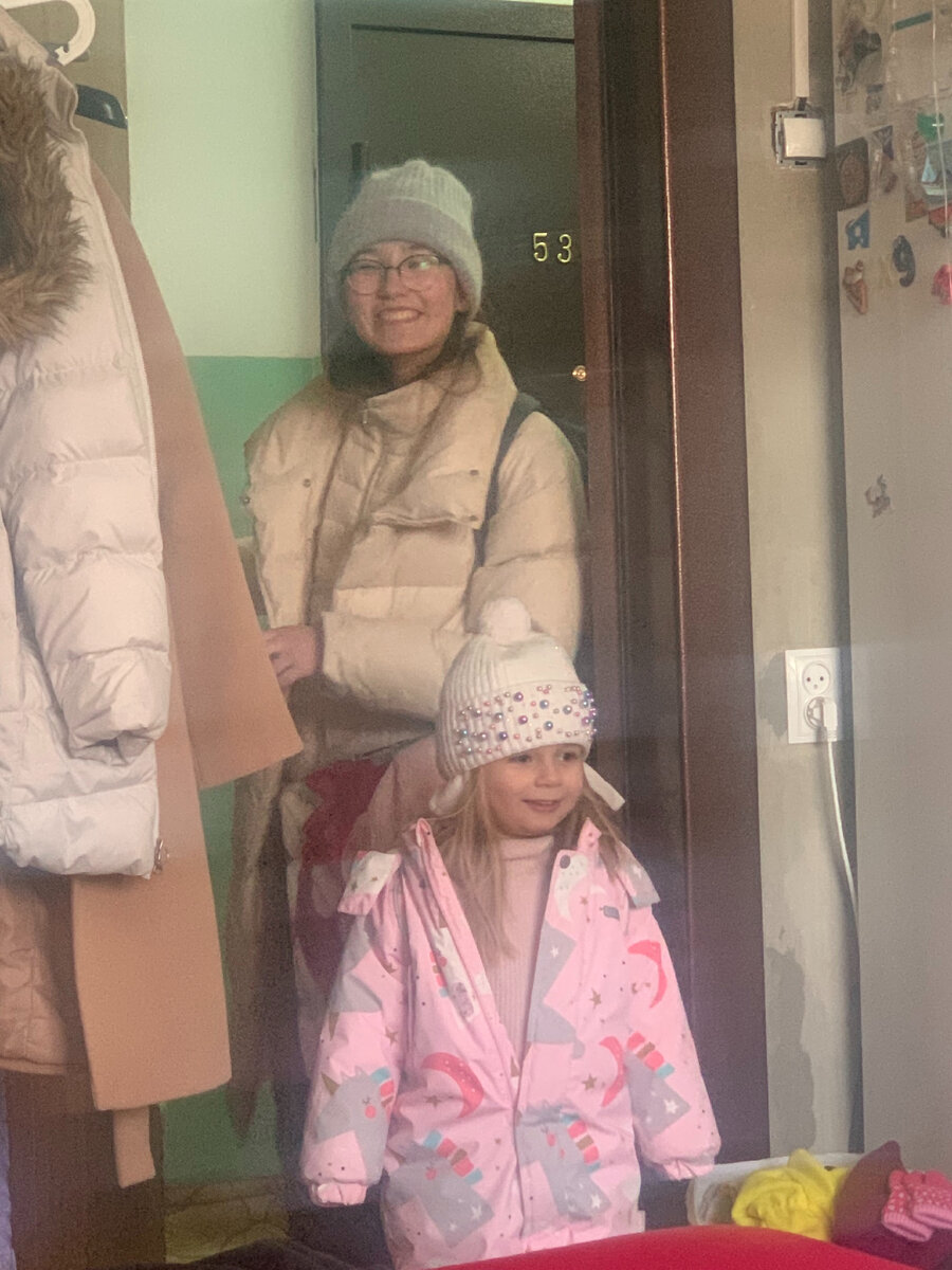С прогулки пришли