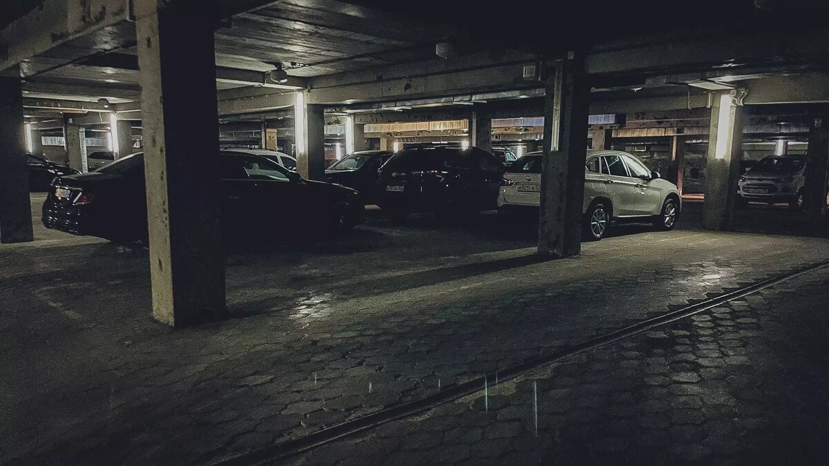     По предварительным данным, автопарк нижегородского правительства на 89% состоит из иномарок, все остальное — отечественные машины. Информацию об этом разместил «Ъ-Приволжье».