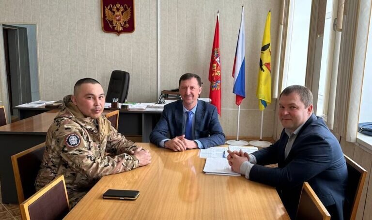    Боец-рэпер «Титан-38» из Матвеевского района прибыл в краткосрочный отпуск из зоны СВО Марина Шарт