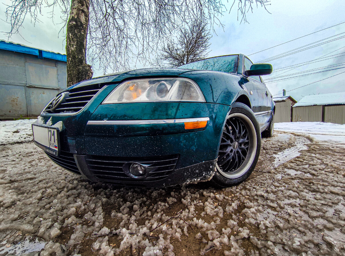 Один из моих прошлых авто - VW Passat B5+ 2001 года выпуска, не смотря на все убеждения окружающих, был с довольно простой в техническом плане начинкой, с ресурсным движком и обычной АКПП