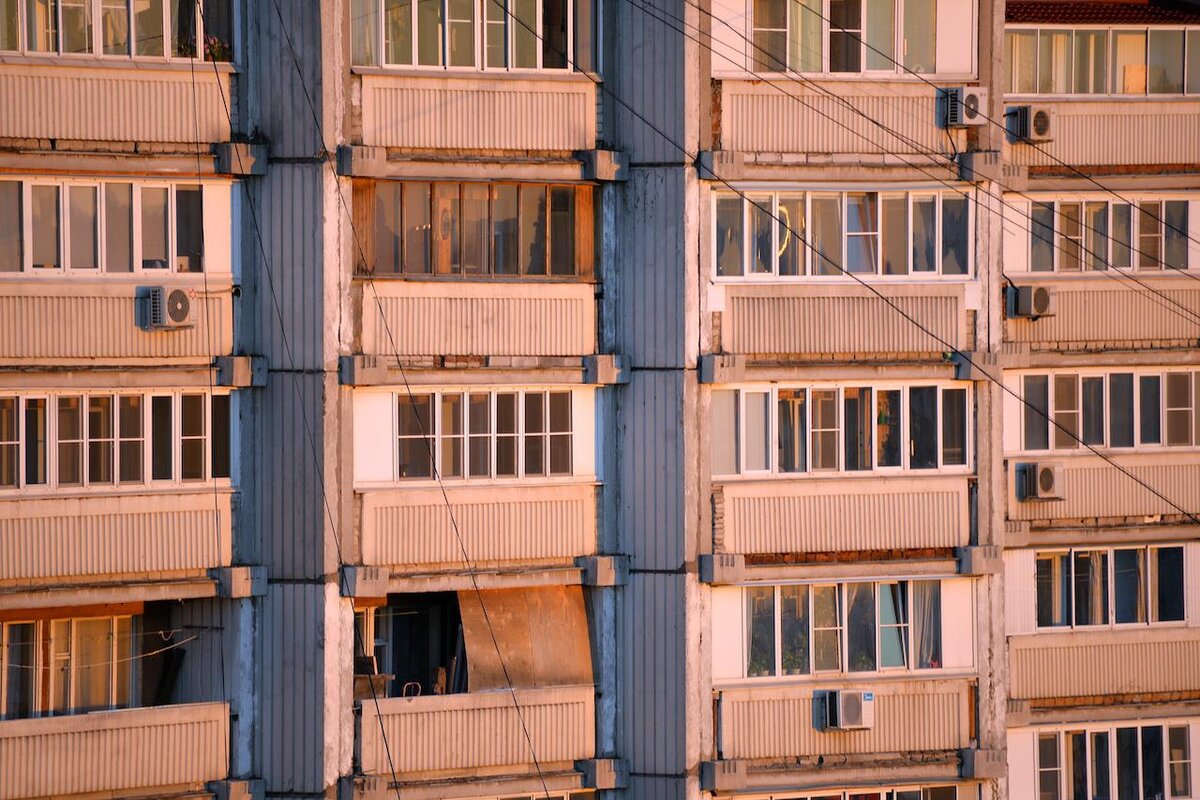 Виктория Вотоновская/ТАСС📷Пока цены стоят на месте, но собственники уже стали чаще давать скидки