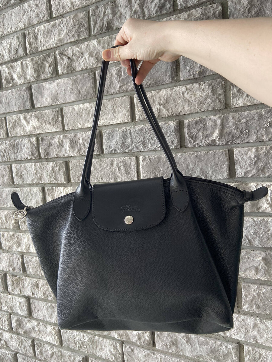 Состояние сумки Longchamp до реставрации - листайте фото вправо