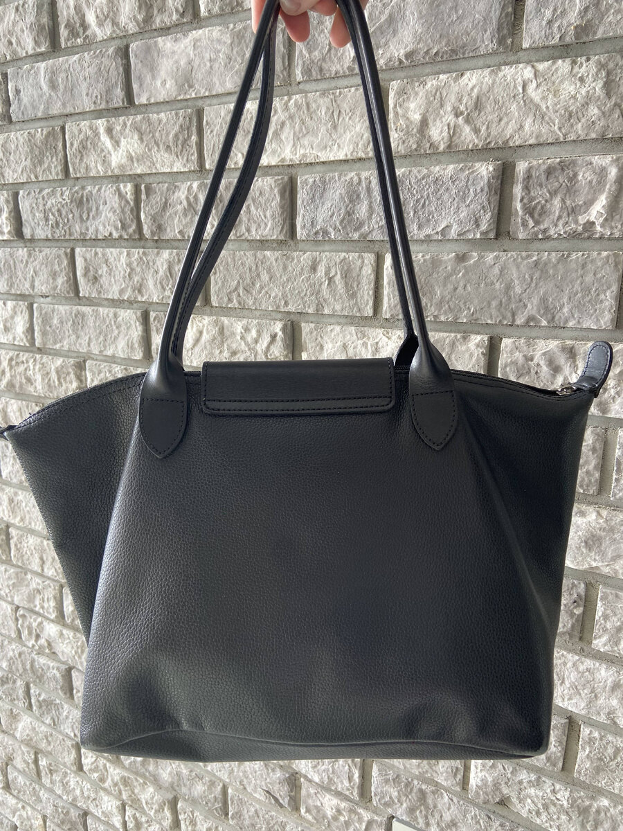 Состояние сумки Longchamp до реставрации - листайте фото вправо