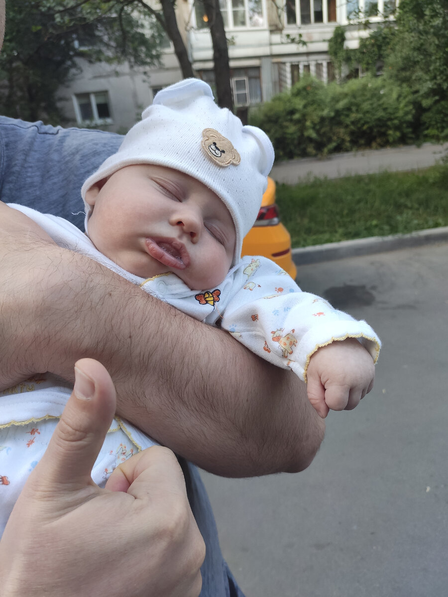Зато засыпал где придется 😁