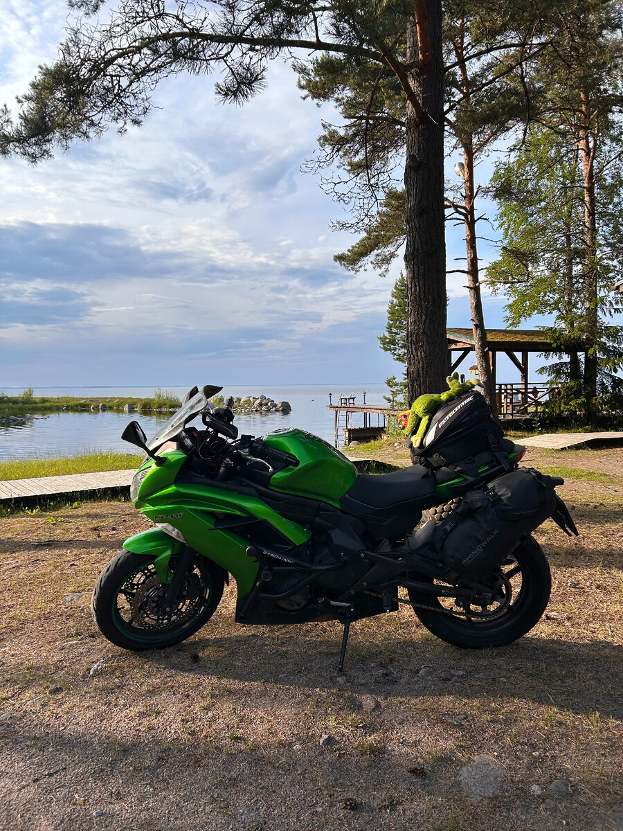 База на самом берегу Ладоги