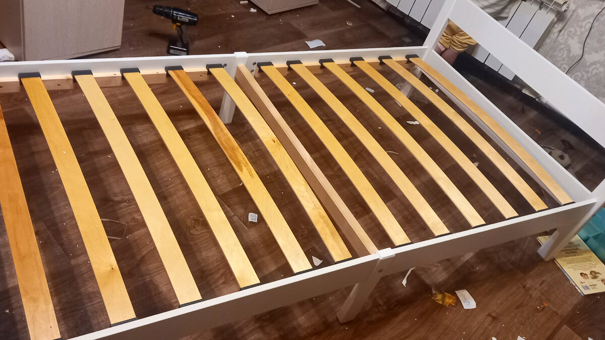 Чур, не ругаться за бардак, там всё в процессе расхламления и раскладывания