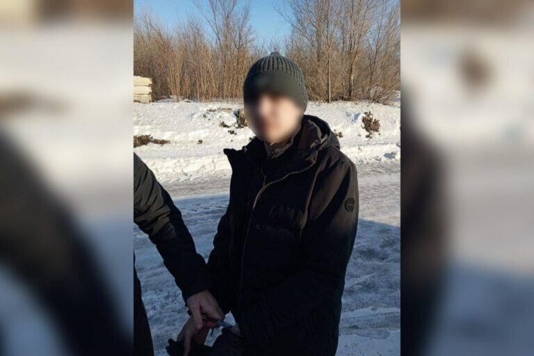    В Новотроицке задержали 40-летнего раскладчика с крупной партией гашиша Марина Шарт