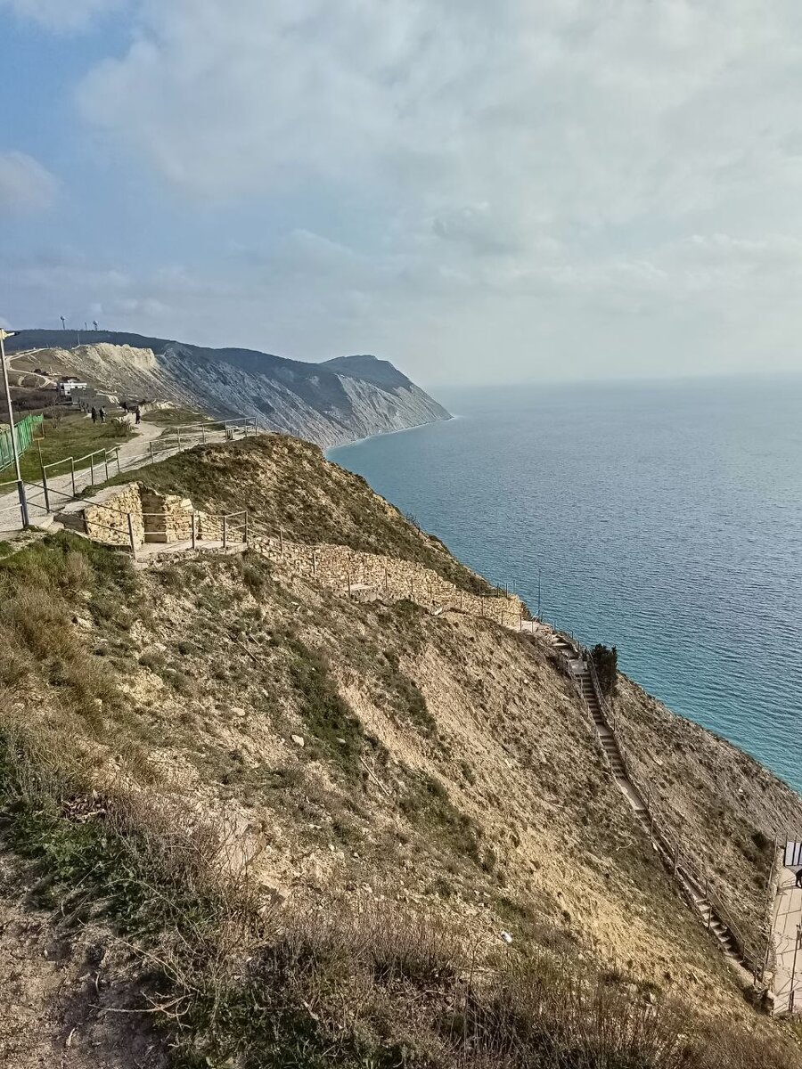 Вид на лестницу "800 ступеней"