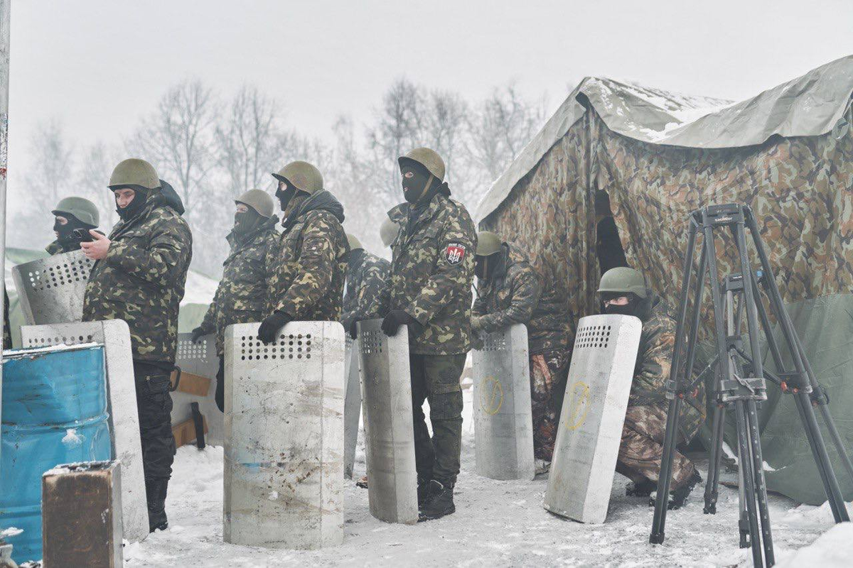 Кадр из сериала "Переведи её через Майдан"