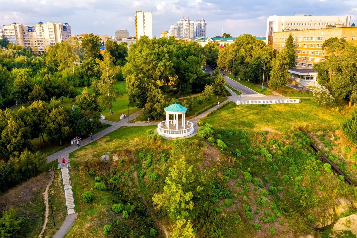 Тургеневская беседка — любимое горожанами место для романтичных встреч📷
