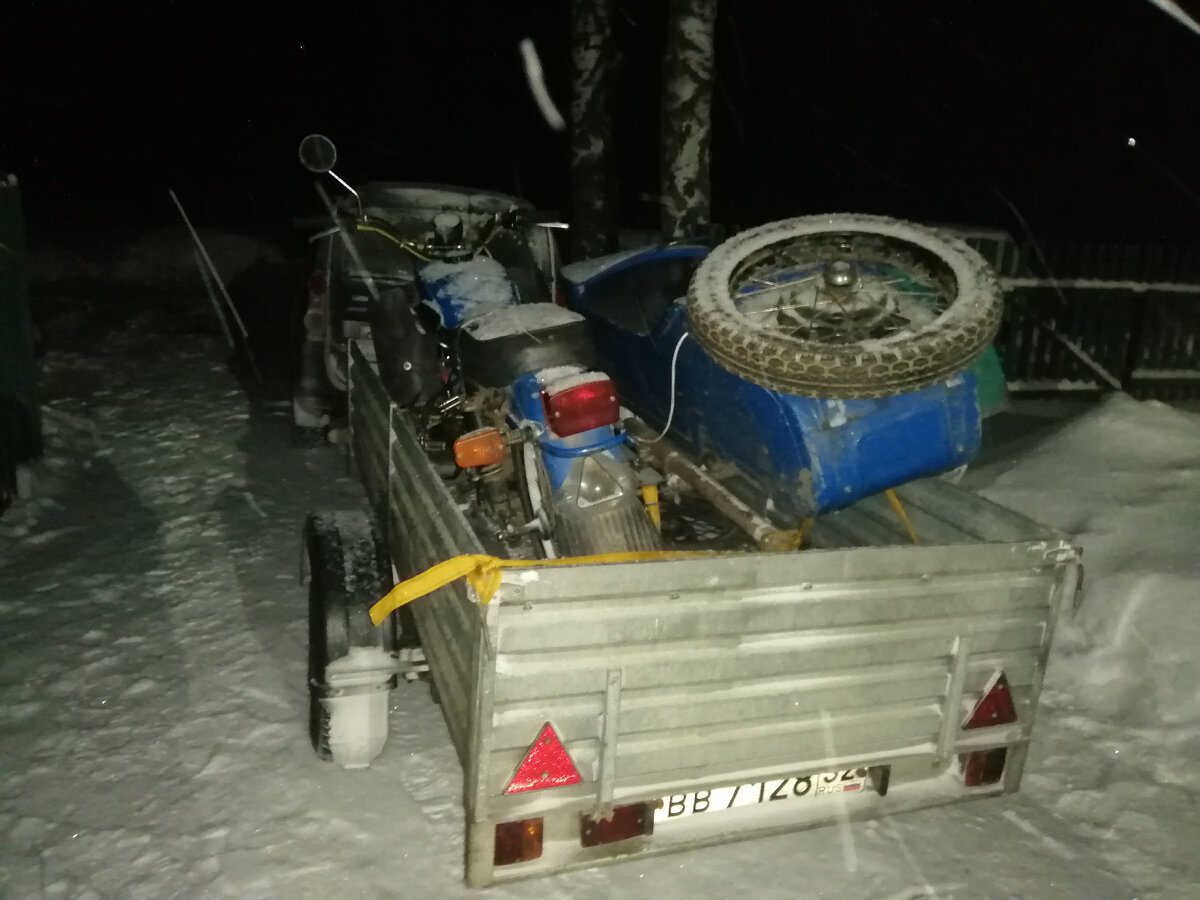 "Урал" погружен и готов к переезду в свой новый дом.