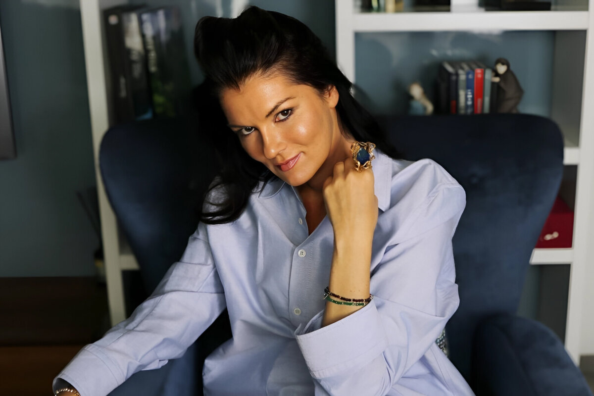     Кто такая Вероника Степанова: биография, карьера психолога, личная жизнь, фото